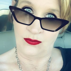 Meet your Posher, Joanie